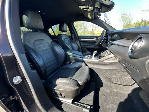 Used 2018 Alfa Romeo Stelvio Ti Sport image 15