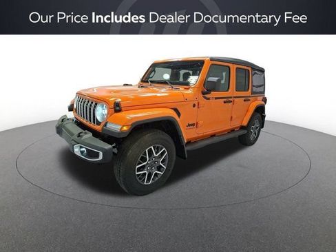 Certified 2025 Jeep Wrangler Unlimited Sahara w/ Technology Group AWD/4WD image 1