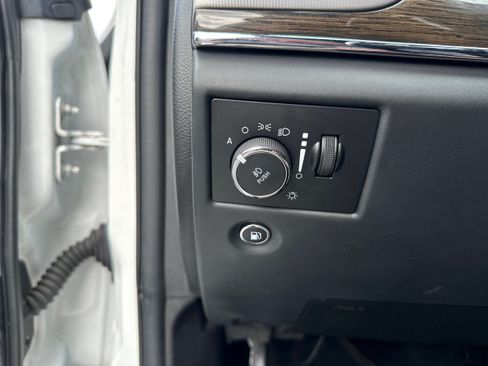 Used 2019 Jeep Grand Cherokee Summit AWD/4WD image 19