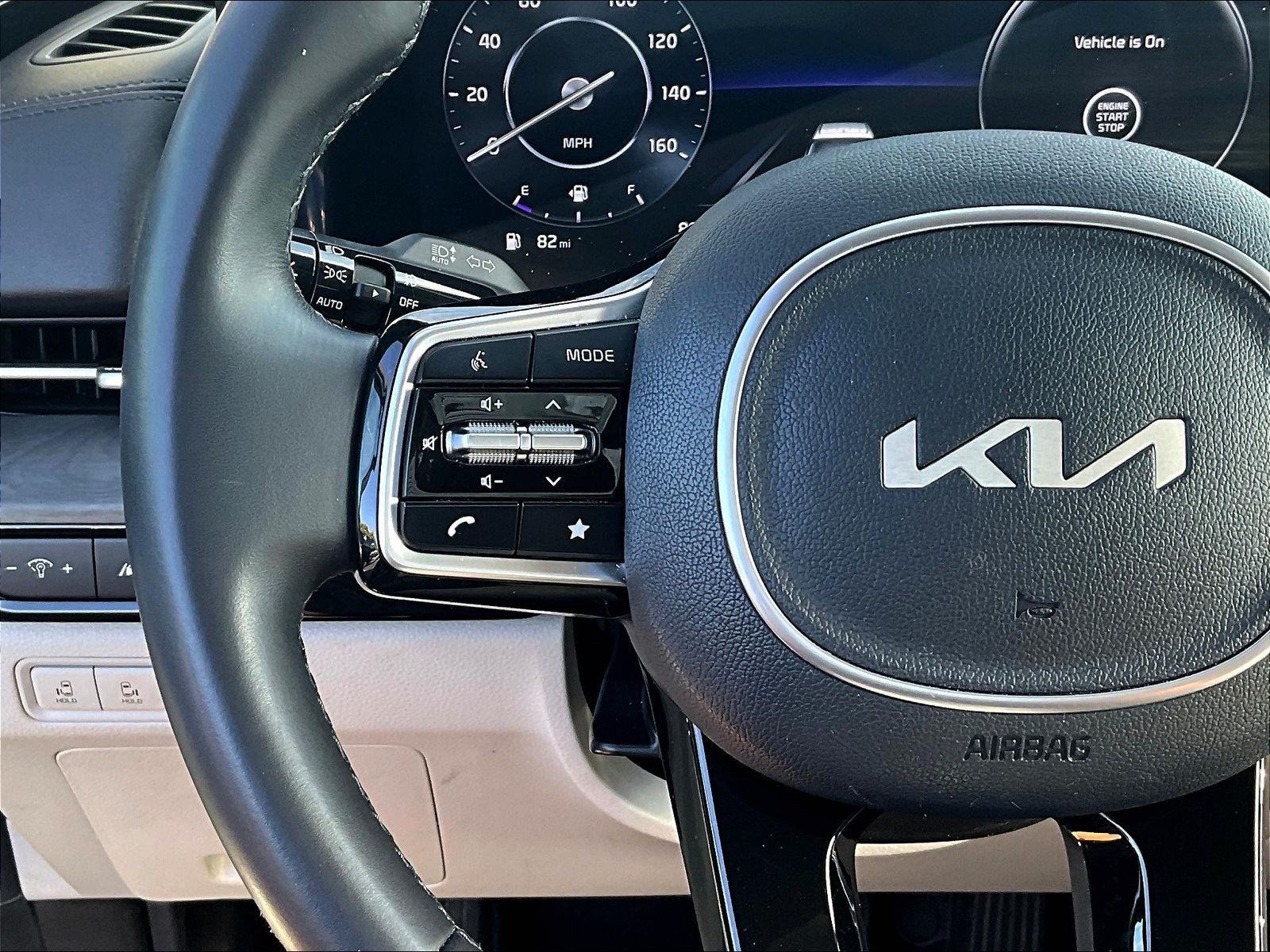 Used 2023 Kia Carnival SX FWD image 11