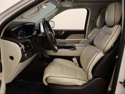 Used 2021 Lincoln Navigator Black Label image 18