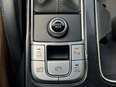 Used 2021 Kia Telluride SX w/ Towing Package FWD image 32