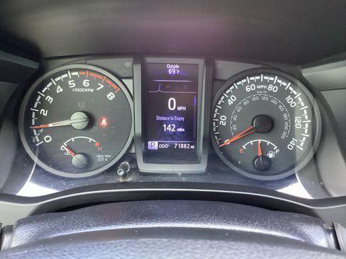 Used 2021 Toyota Tacoma SR w/ SR Convenience Package image 22