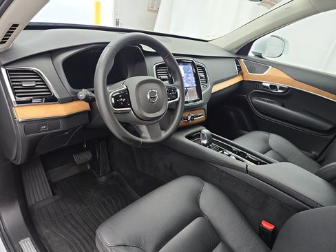 Used 2023 Volvo XC90 B5 Plus w/ Protection Package AWD/4WD image 18