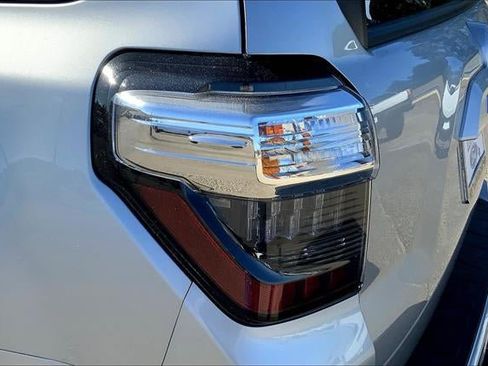 Used 2024 Toyota 4Runner SR5 image 28