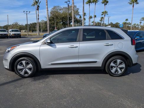 Used 2018 Kia Niro FE image 7
