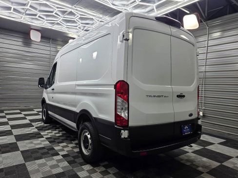 Used 2019 Ford Transit 250 130 Medium Roof RWD image 7