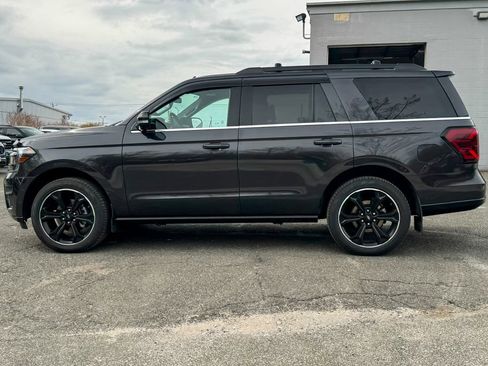 Certified 2024 Ford Expedition Limited AWD/4WD image 6