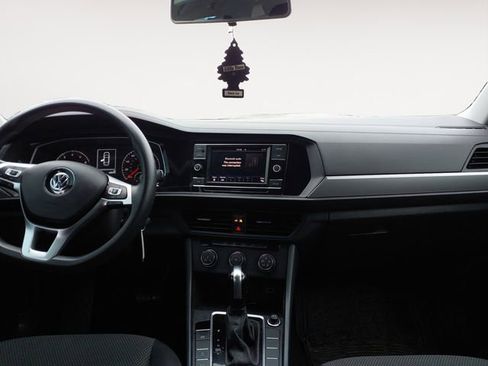 Used 2019 Volkswagen Jetta SE FWD image 10