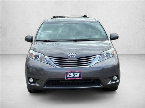 Used 2016 Toyota Sienna XLE w/ XLE Navigation Package image 2
