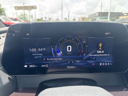 Used 2025 Chevrolet Traverse Z71 w/ Driver Confidence Package image 18