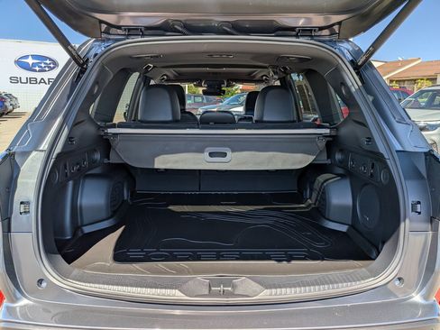 Certified 2025 Subaru Forester Limited image 29