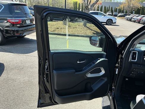 New 2026 Nissan Frontier SV image 11