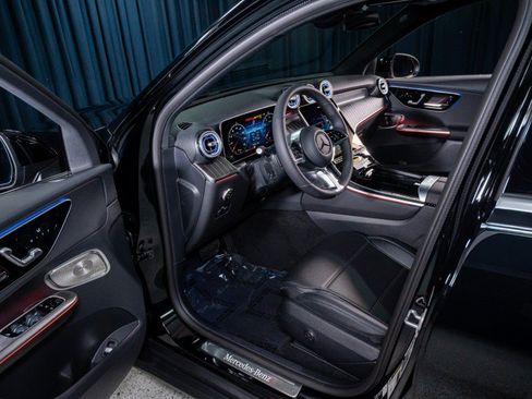New 2026 Mercedes-Benz GLC 300 4MATIC image 12