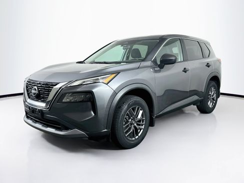 Used 2023 Nissan Rogue S AWD/4WD image 3