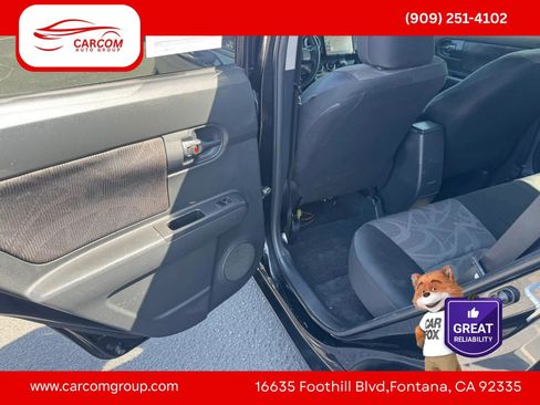 Used 2014 Scion xB FWD image 22