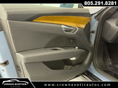 Used 2023 Audi e-tron GT Premium Plus image 38