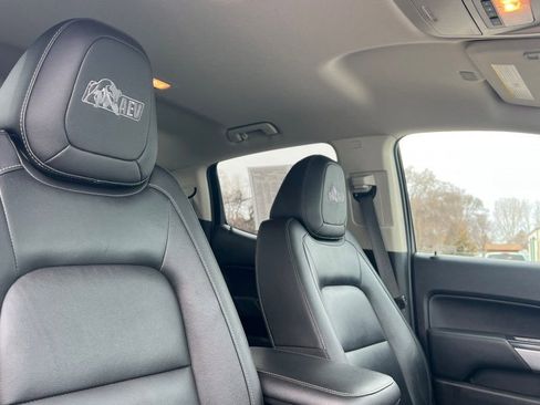 Used 2020 Chevrolet Colorado ZR2 w/ Colorado ZR2 Bison Edition image 13