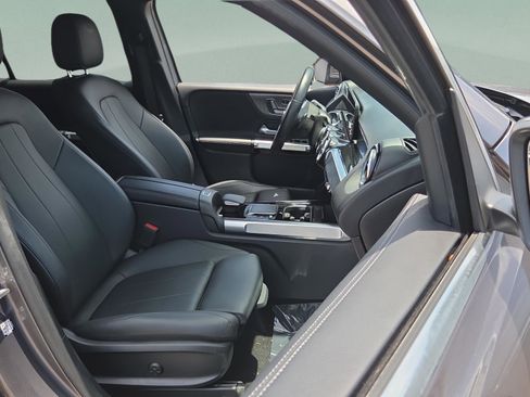 Used 2022 Mercedes-Benz GLB 250 image 15