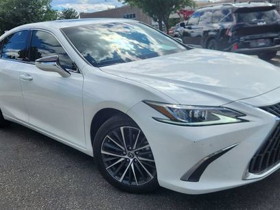 Used 2023 Lexus ES 300h w/ Premium Package