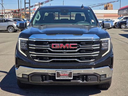 Used 2022 GMC Sierra 1500 SLT w/ SLT Premium Plus Package AWD/4WD image 8