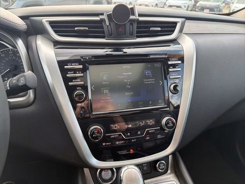 Used 2018 Nissan Murano S AWD/4WD image 19