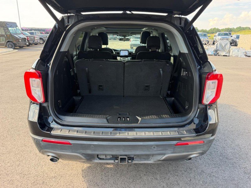 Certified 2022 Ford Explorer XLT w/ Equipment Group 202A AWD/4WD image 7
