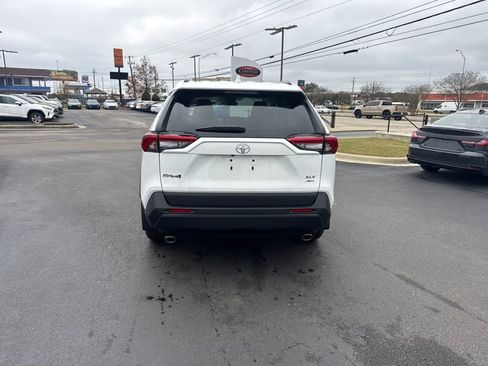 New 2025 Toyota RAV4 XLE image 4