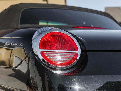 Used 2002 Ford Thunderbird Deluxe image 87