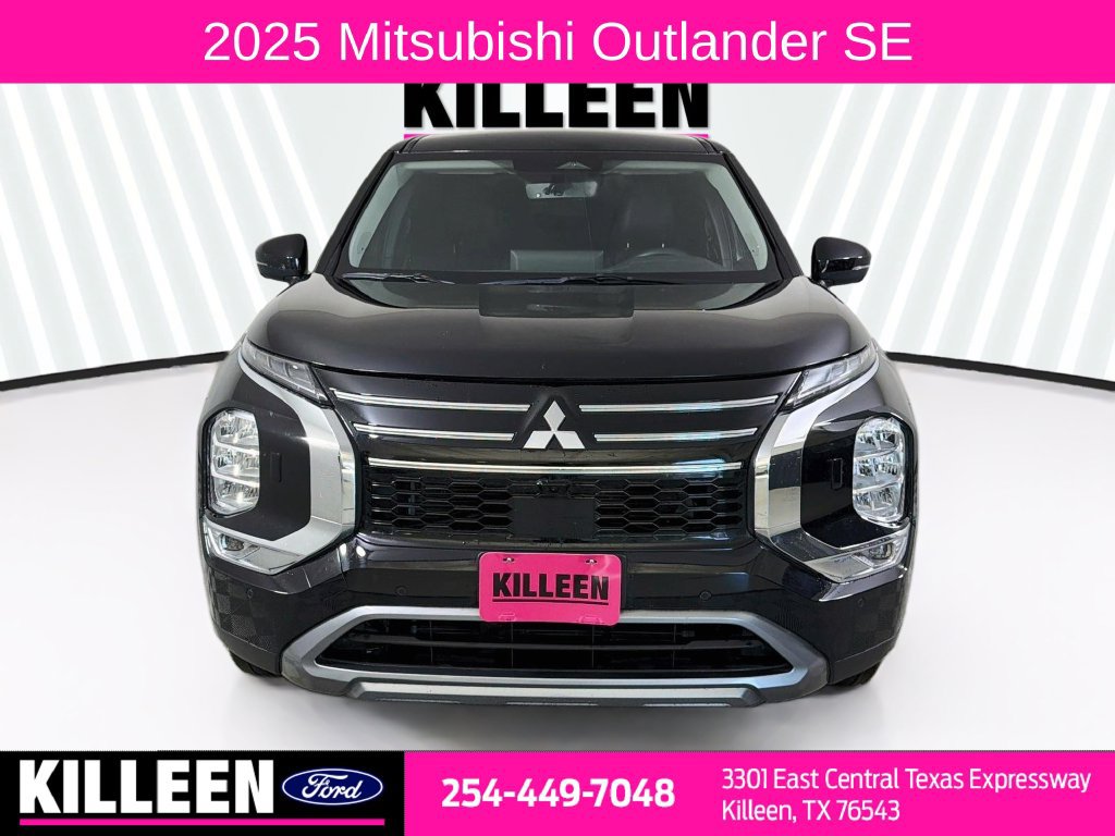 Used 2025 Mitsubishi Outlander SE AWD/4WD image 2