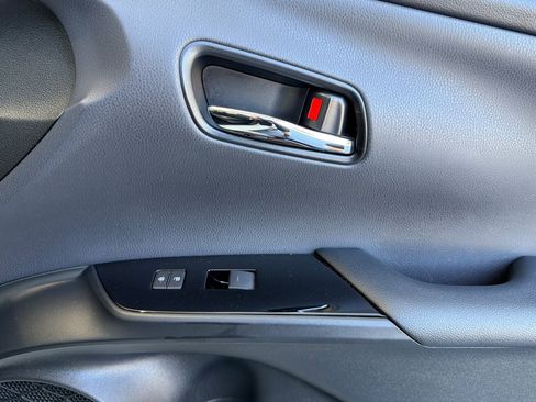 Used 2019 Toyota Prius XLE FWD image 22