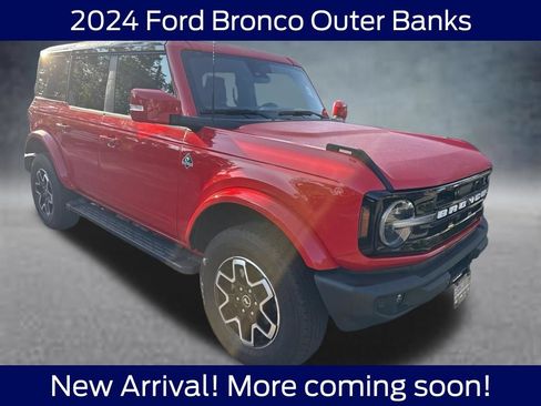 Used 2024 Ford Bronco Outer Banks AWD/4WD image 2