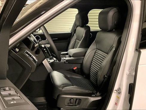 New 2026 Land Rover Discovery S AWD/4WD image 8