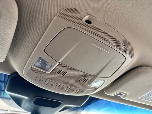 Used 2019 Lincoln Nautilus Select AWD/4WD image 34