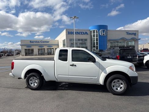 Used 2019 Nissan Frontier S image 1