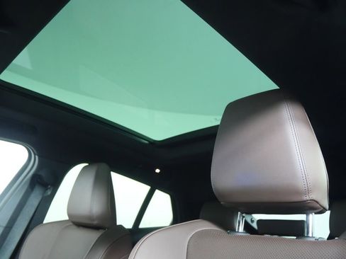 Certified 2025 BMW X2 xDrive28i image 12