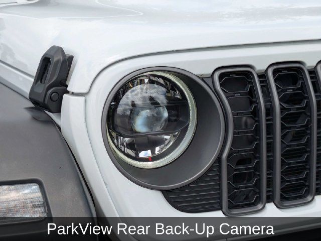 Used 2025 Jeep Wrangler Unlimited Sport AWD/4WD image 13