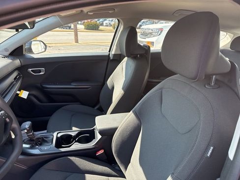 New 2026 Kia K4 LXS image 19