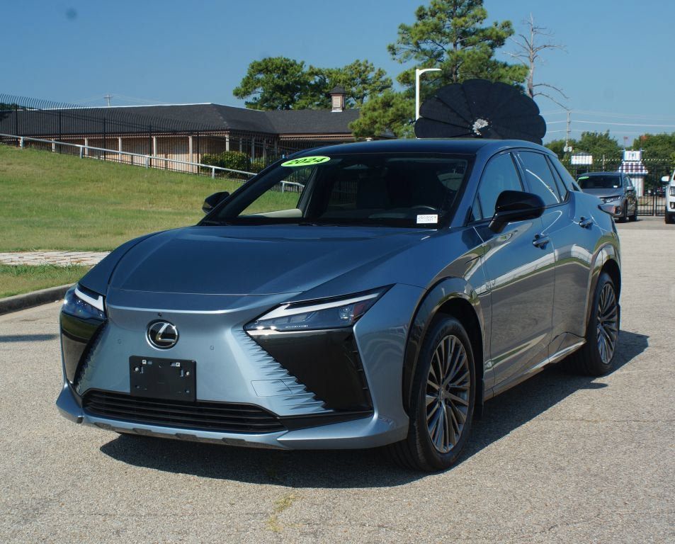 Used 2024 Lexus RZ 450e Premium w/ Accessory Package (A2) AWD/4WD image 23