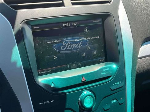 Used 2014 Ford Explorer XLT w/ Equipment Group 202A AWD/4WD image 26