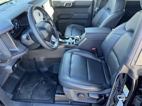 New 2025 Ford Bronco Badlands image 17