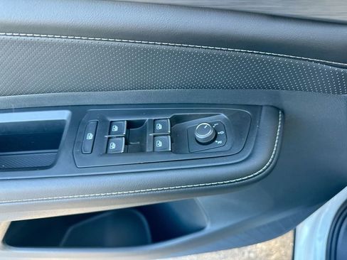 New 2026 Volkswagen Atlas Cross Sport SE image 35