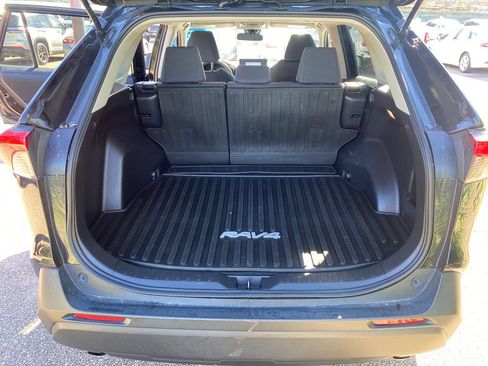 Used 2020 Toyota RAV4 LE w/ All Weather Liner Package FWD image 18