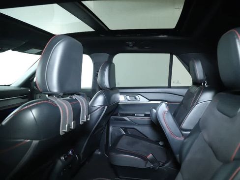 Used 2025 Ford Explorer ST w/ Sun And Sound Package AWD/4WD image 15