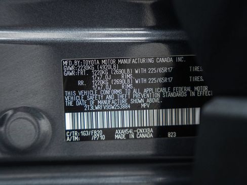 Certified 2025 Toyota RAV4 LE AWD/4WD image 38