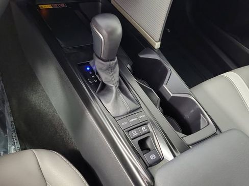 Used 2025 Toyota Camry SE FWD image 30