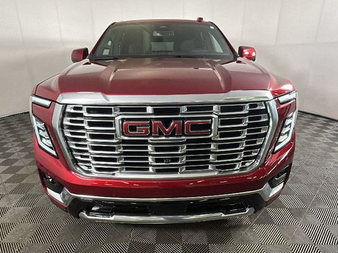 New 2026 GMC Yukon Denali w/ Sun & Power Step Package AWD/4WD image 9