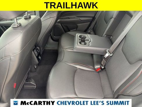 Used 2025 Jeep Compass Trailhawk AWD/4WD image 40