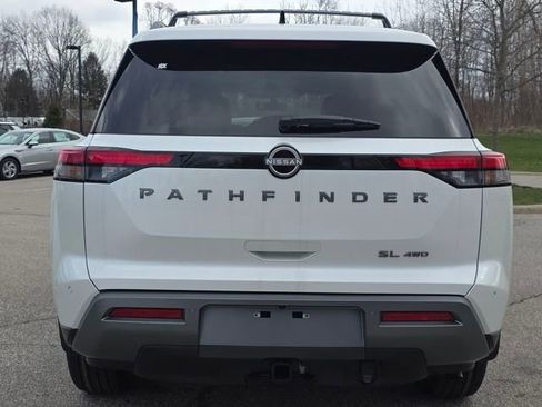 New 2026 Nissan Pathfinder SL image 15