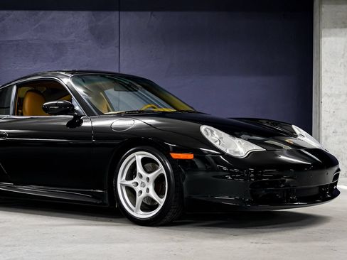 Used 2003 Porsche 911 Carrera 4S AWD/4WD image 32
